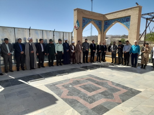تجدید میثاق مسئولان شهرستان ششتمد با آرمان‌های شهدا در آغاز هفته دولت 